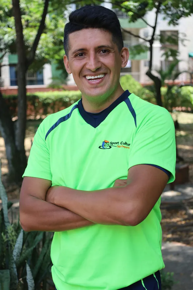DANIEL ROSALES HERNANDEZ